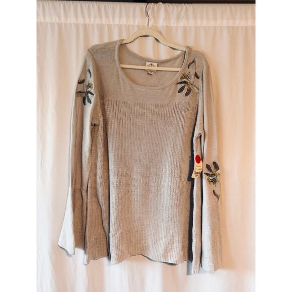 St. John's Bay Sweaters - St. John’s Bay Women’s Sweater XL Icy Grey Embroidered Sleeves NWT